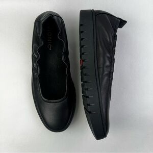 Vionic Women's Uptown Ballet Slip-ons Loafer Black Leather Size 6.5